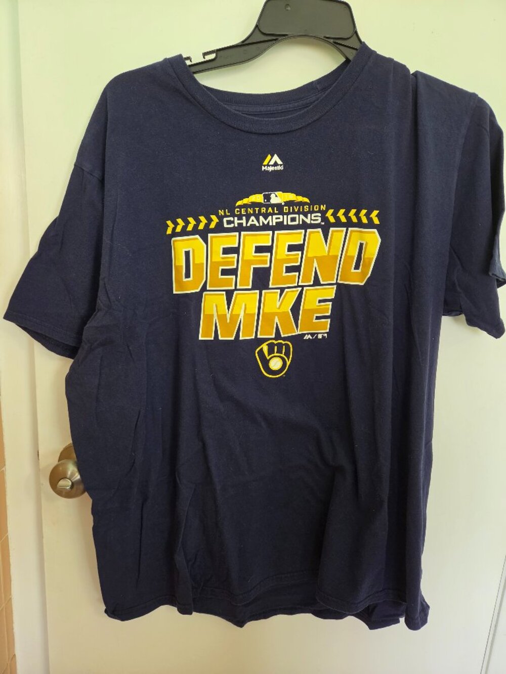 MKE BREWERS - NL Central Division Champions - DEFEND MKE 2018